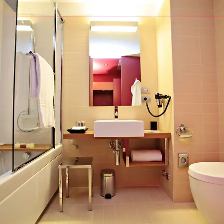 Cosmopolitan Civitanova Marche