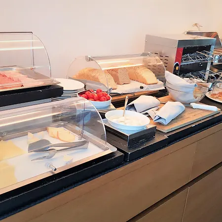 Hotel Cosmopolitan 4*