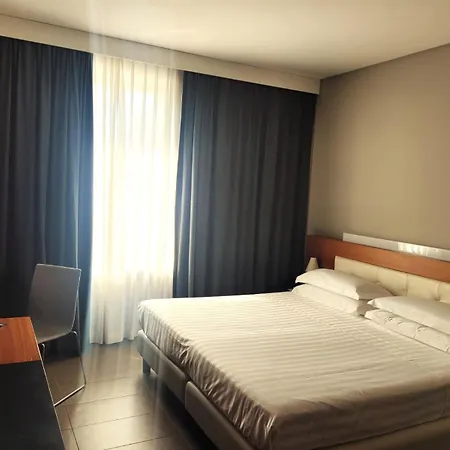 Cosmopolitan Hotell 4*