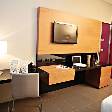 Cosmopolitan Hotel