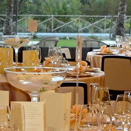 Cosmopolitan 4*