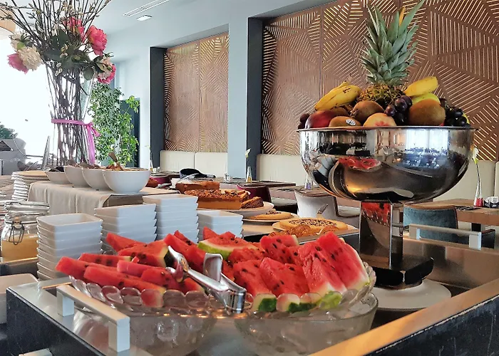 Cosmopolitan Hotel 4*